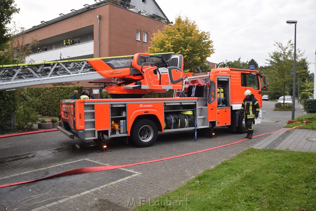 Feuer 2 Y Koeln Suerth Elisabeth Selbertstr P210.JPG - Miklos Laubert